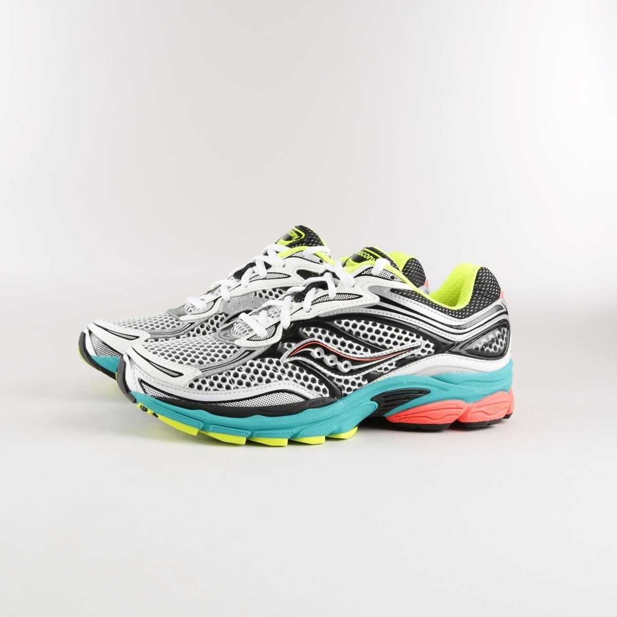 Saucony ProGrid Omni 9 — Mutant
